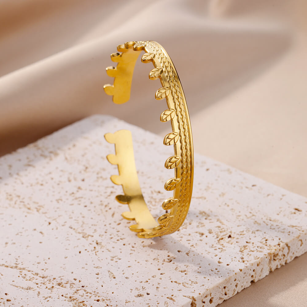 Unique Pleated Pattern Opening Bracelet Women